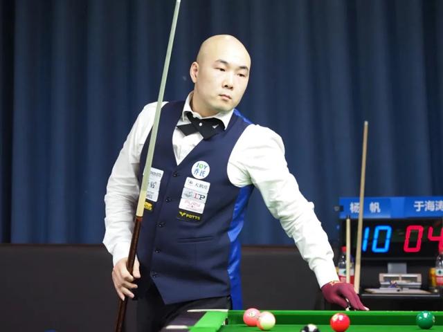 在接受采访 在接受采访