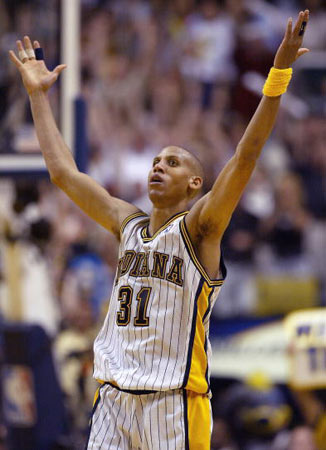 钟成功反超 钟成功反超